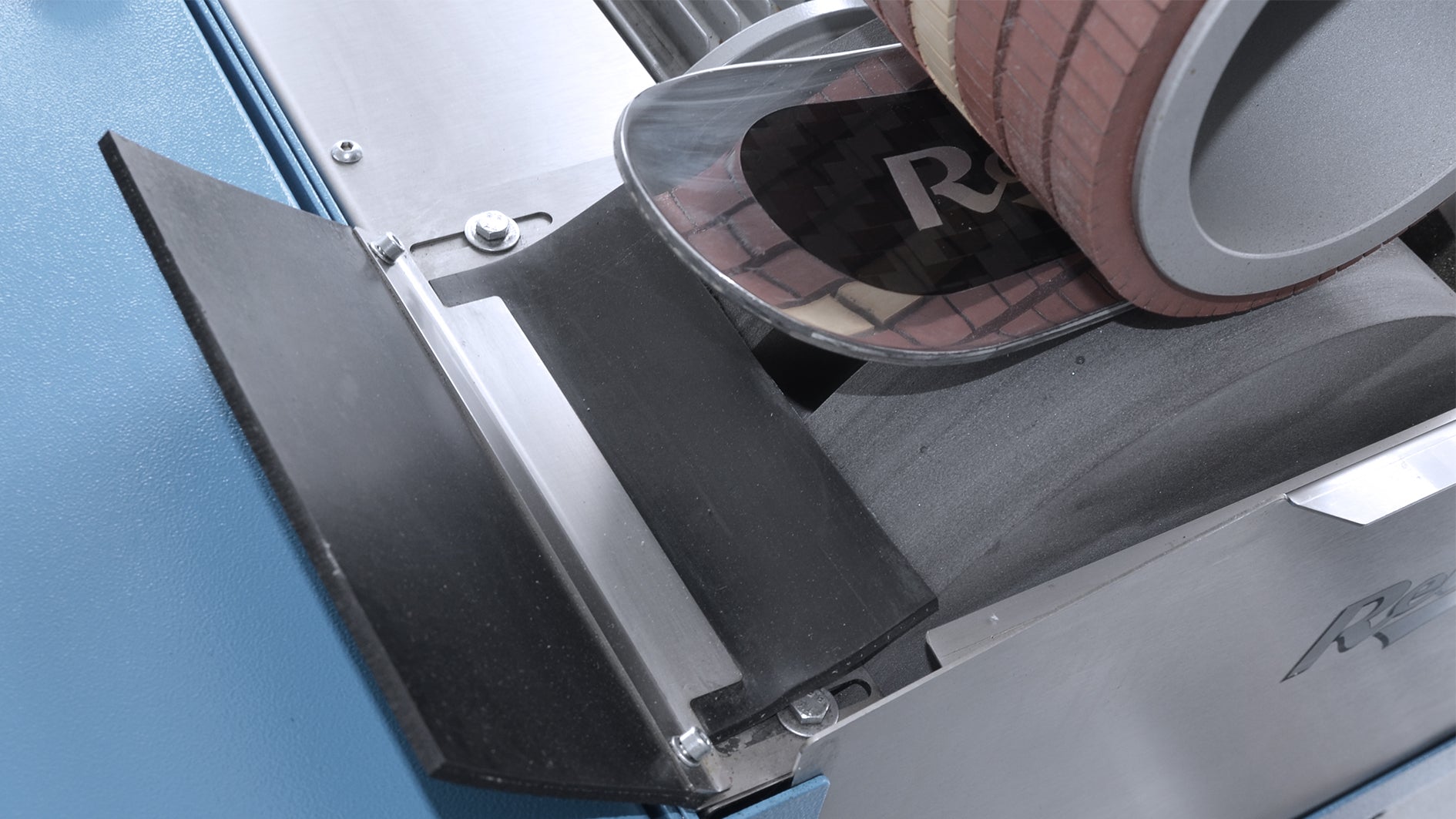 KFM-U base edge finish