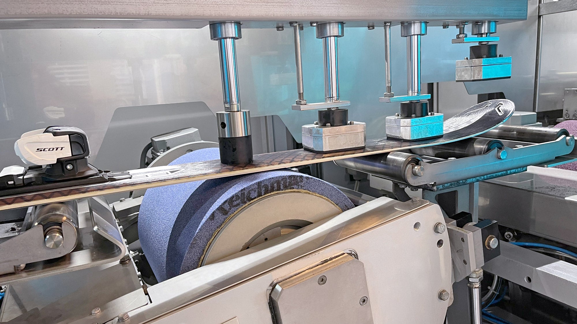 SF4 S RACE 350 stone grinding robot